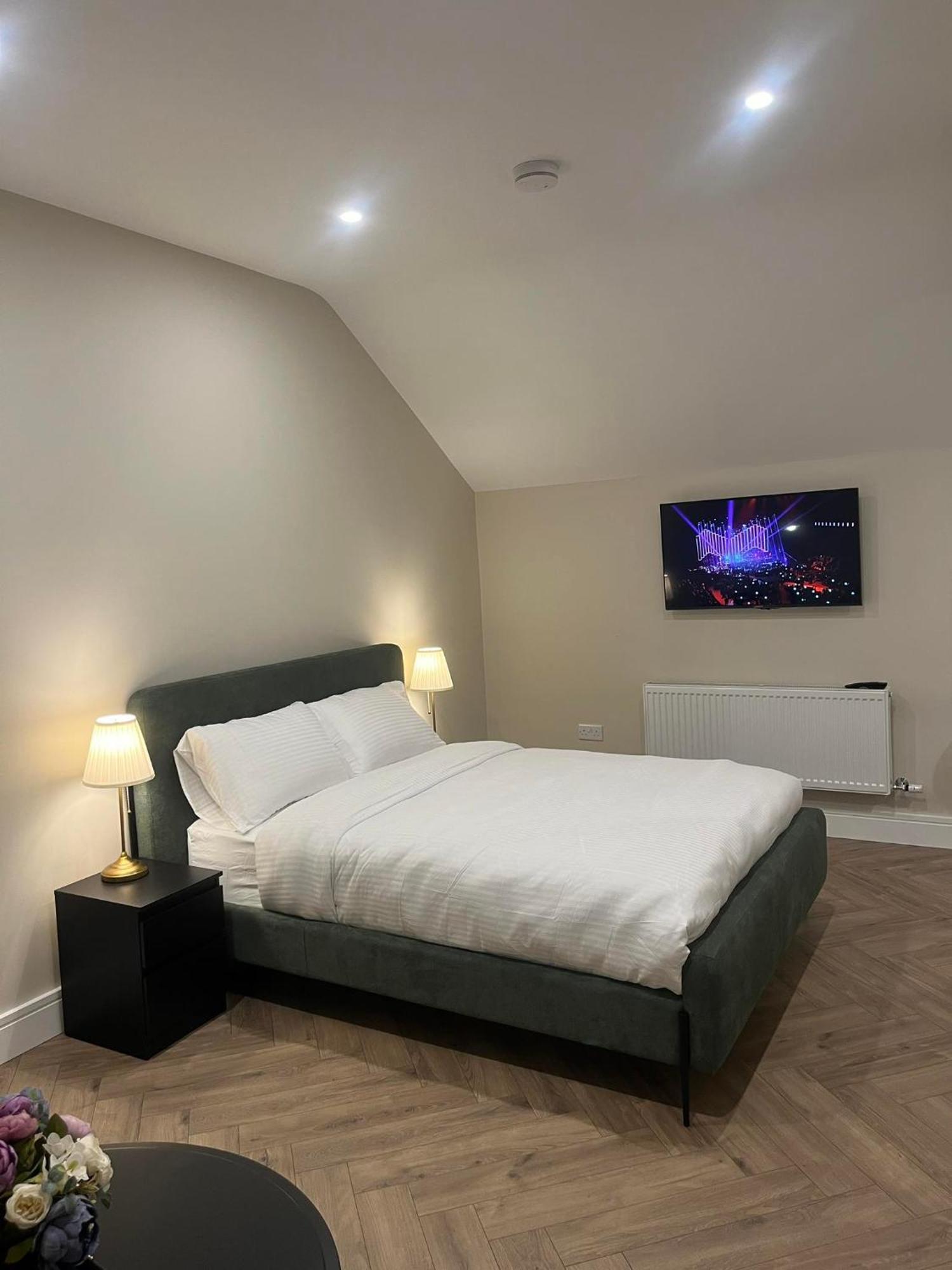 Attic Room In Citywest Dublin Exterior photo